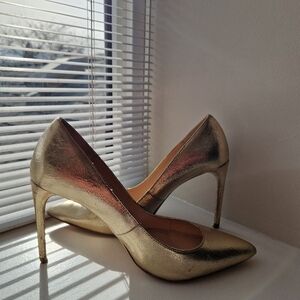 Elegant Gold Stiletto Heels